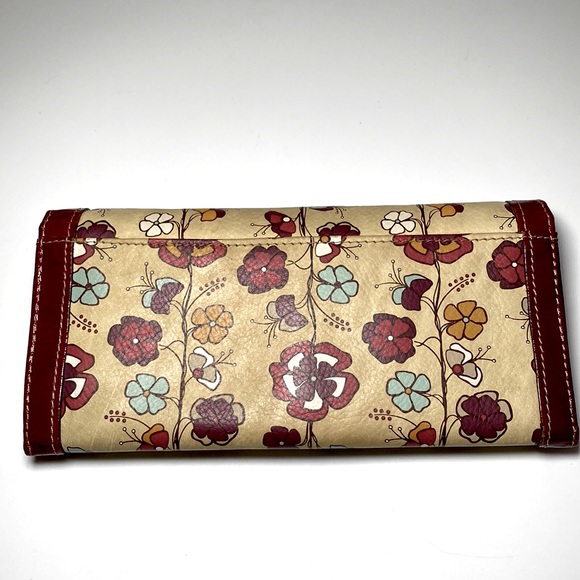 Fossil Leather and Patent Leather Long Wallet with Floral Design - Picture 2 of 9